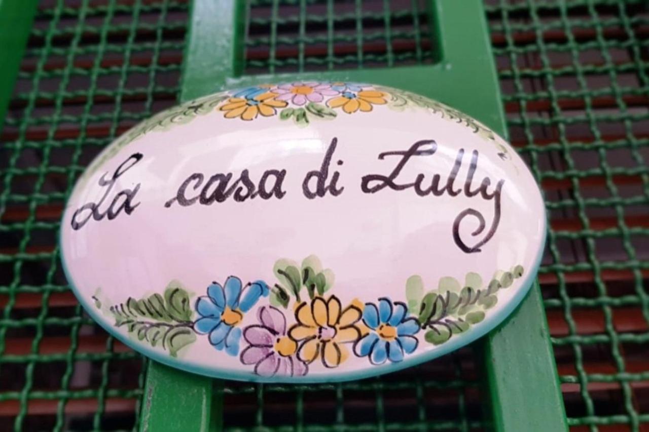 Apartamento La Casa Di Lully Torre del Greco Exterior foto