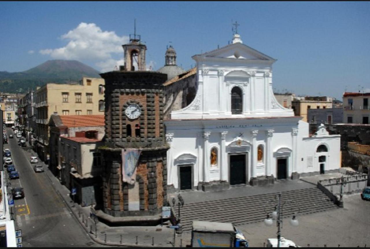 Apartamento La Casa Di Lully Torre del Greco Exterior foto